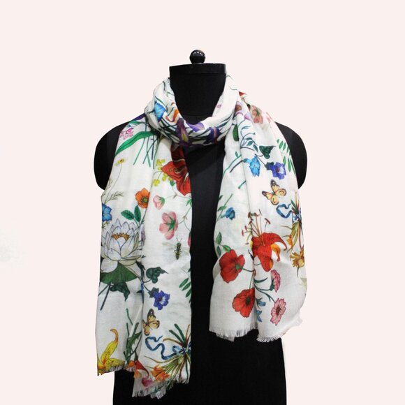 Block Printing Floral Design Wool Scarf - Picture 2 of 4